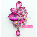 Broche en cristal de strass